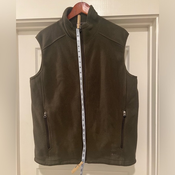 REI Men’s Fleece Vest - Picture 4 of 6
